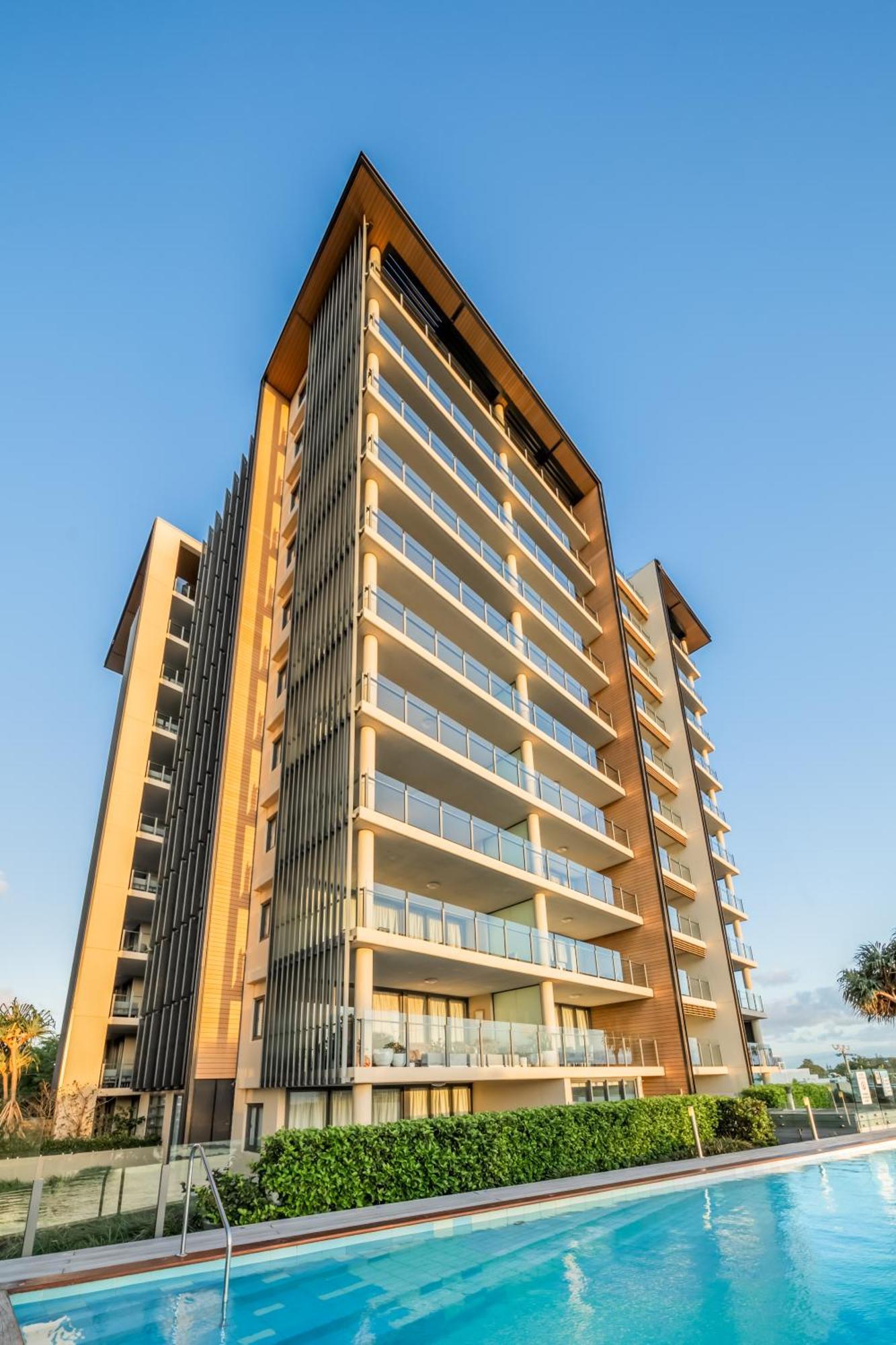 Oaks Redcliffe Mon Komo Suites Exterior photo
