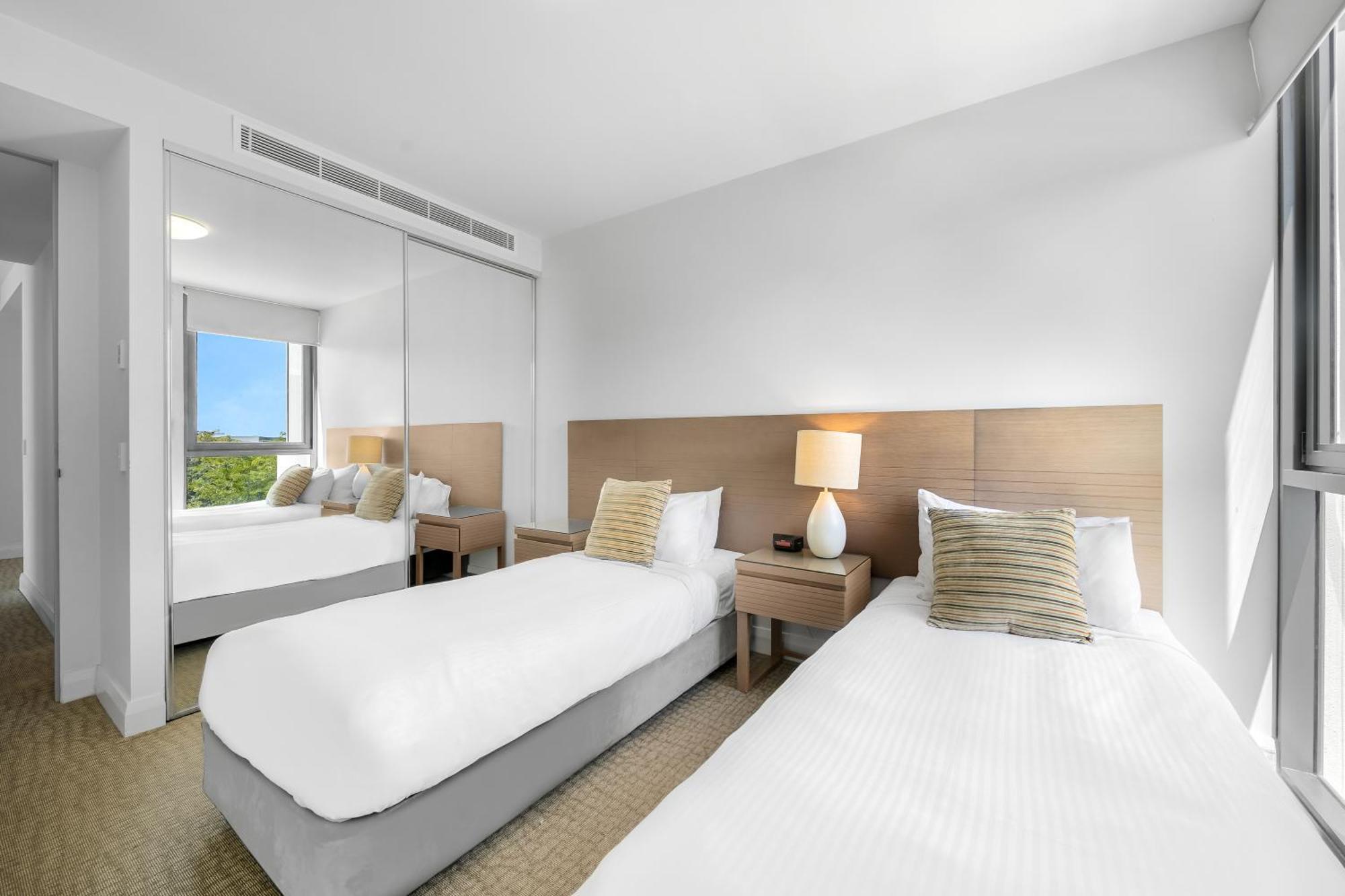 Oaks Redcliffe Mon Komo Suites Exterior photo