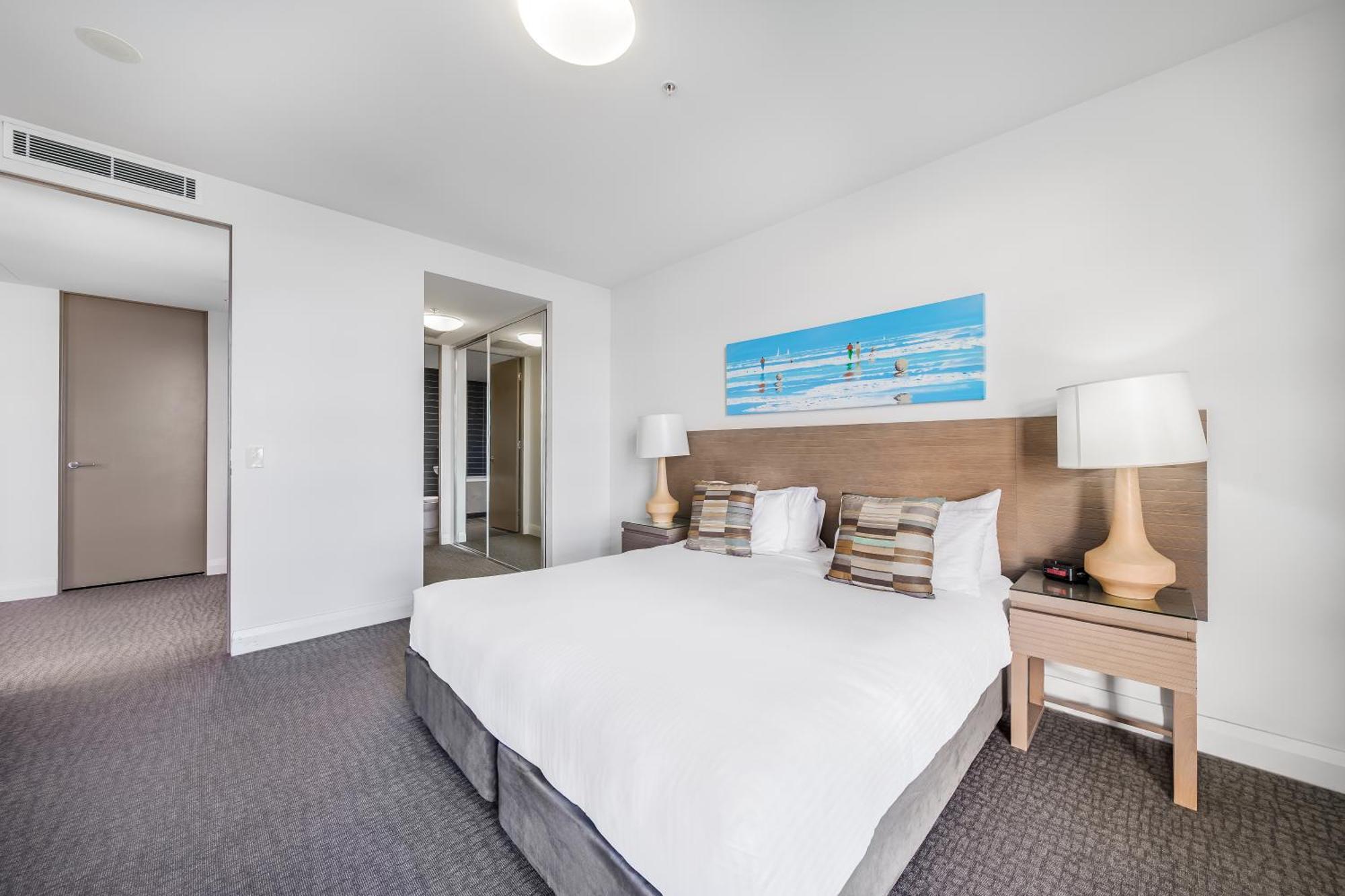 Oaks Redcliffe Mon Komo Suites Exterior photo