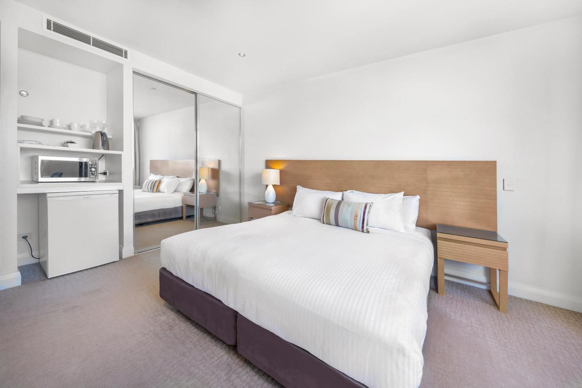 Oaks Redcliffe Mon Komo Suites Exterior photo